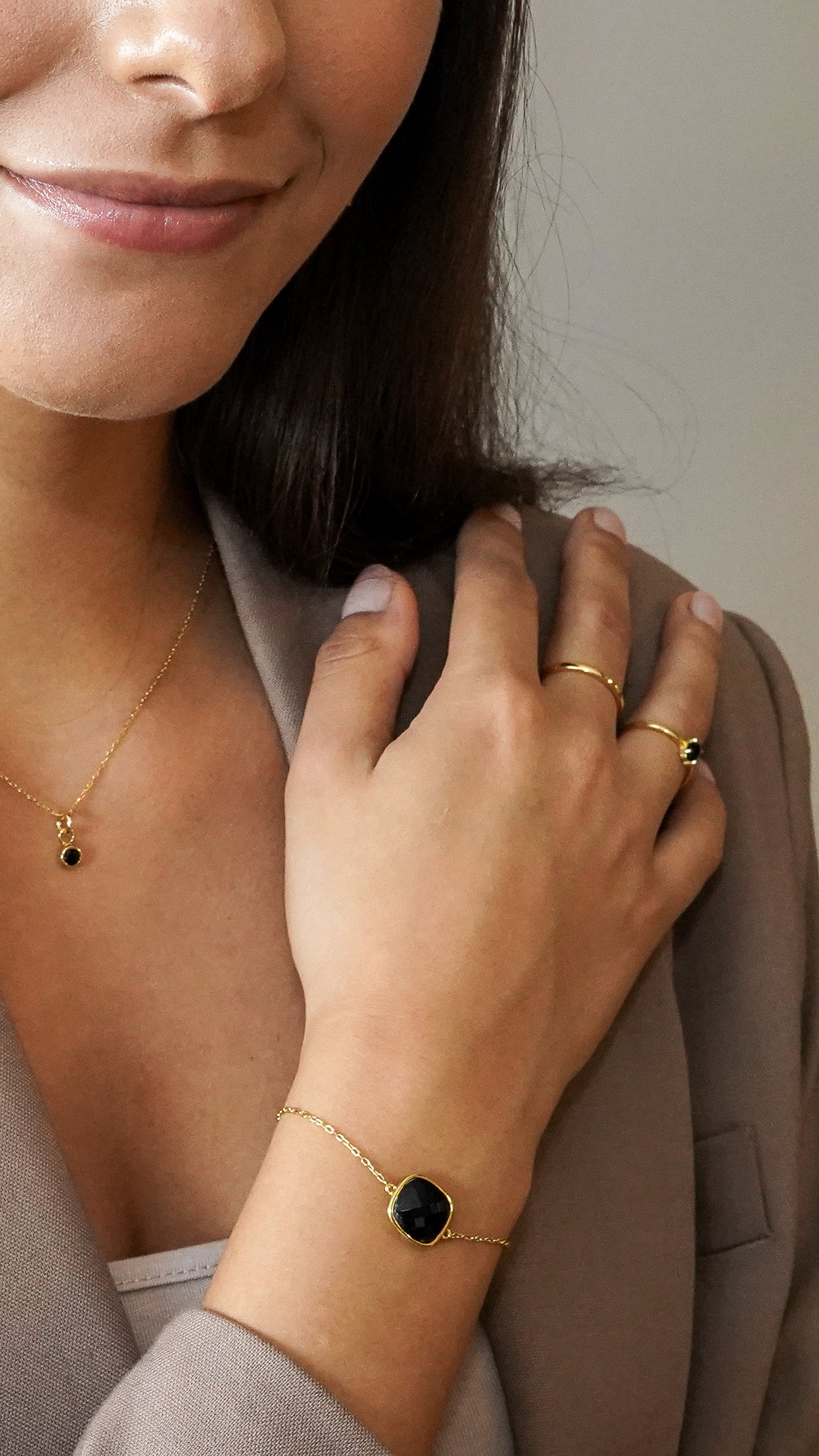 Pretty Cushion | Bracelet | Gold Zircon